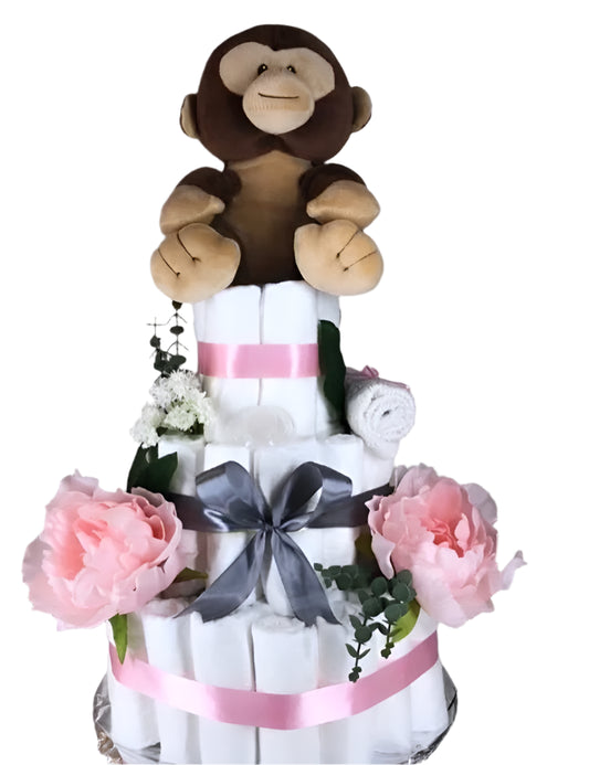 Babyrosa blöjtårta i tre våningar med gosedjur – perfekt till flickas babyshower