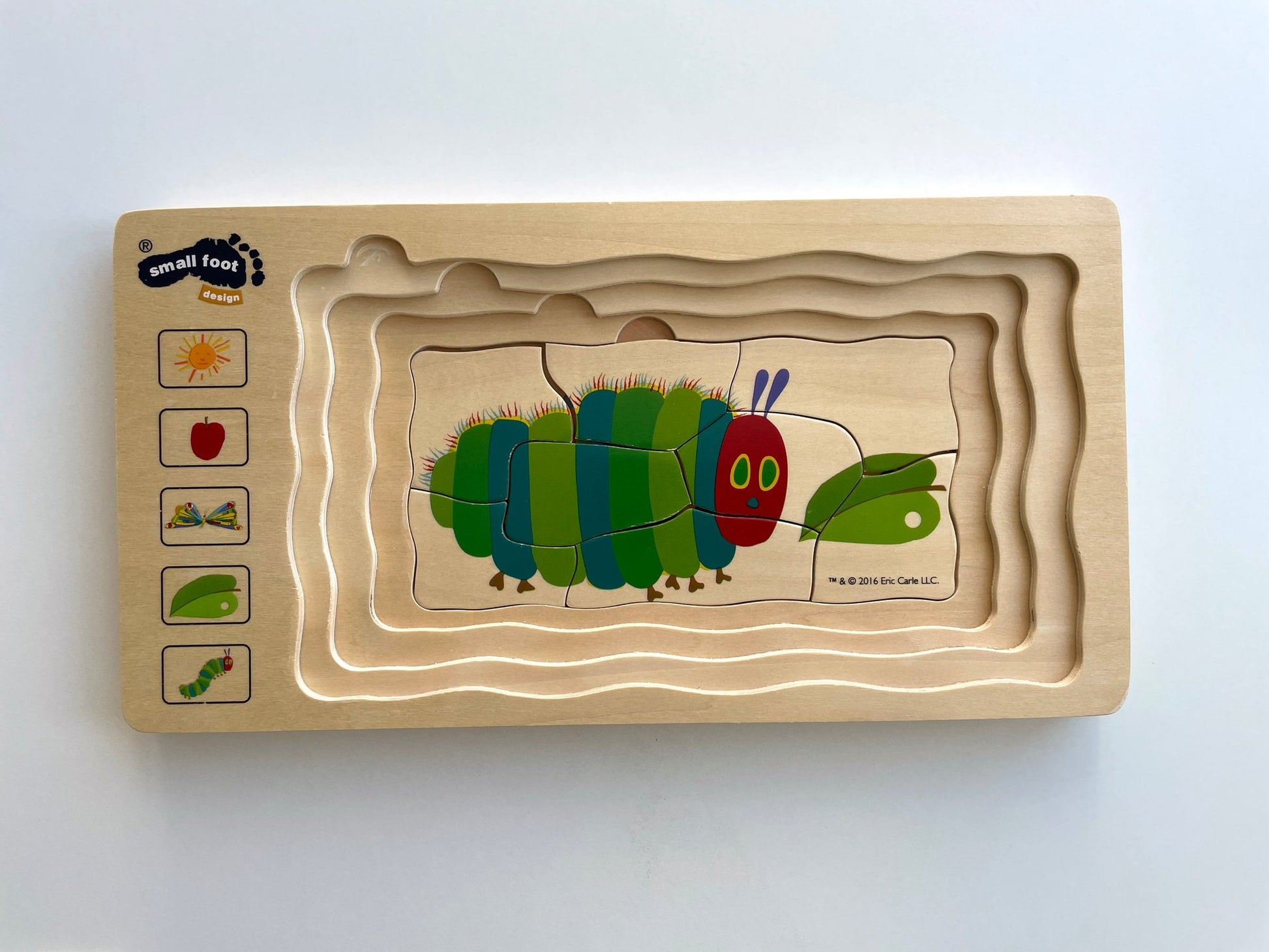 Hållbart träpussel med Den hungriga larven som äter blad, pedagogisk leksak för barn
