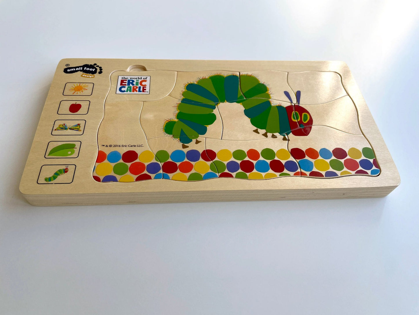 Montessori Träpussel – Den hungriga larven (Eric Carle)