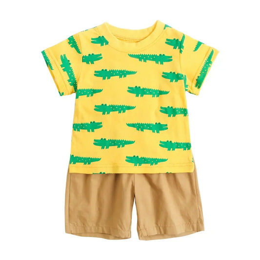 Babyset med gul krokodiltröja och bruna shorts – sommaroutfit