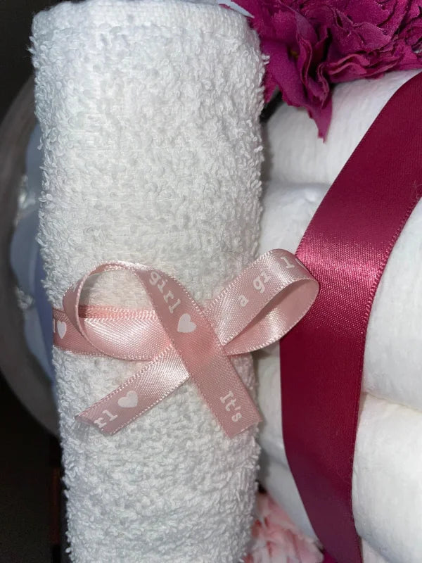 Handgjord Blöjtårta 3 våningar - Djup Rosa